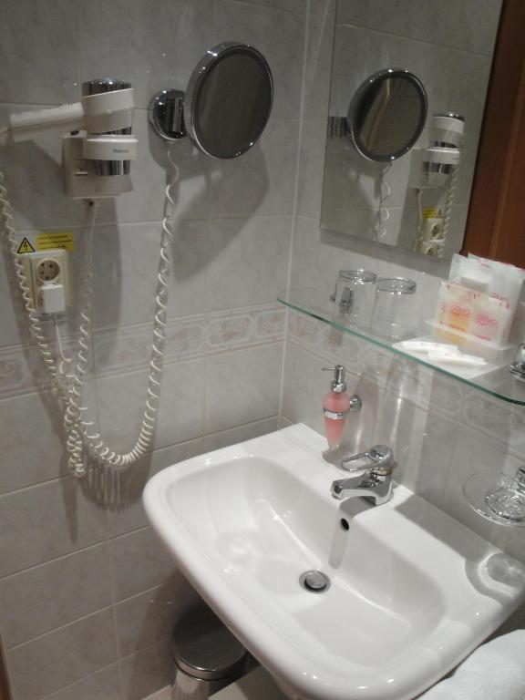 אולומוץ Hotel Trinity חדר תמונה